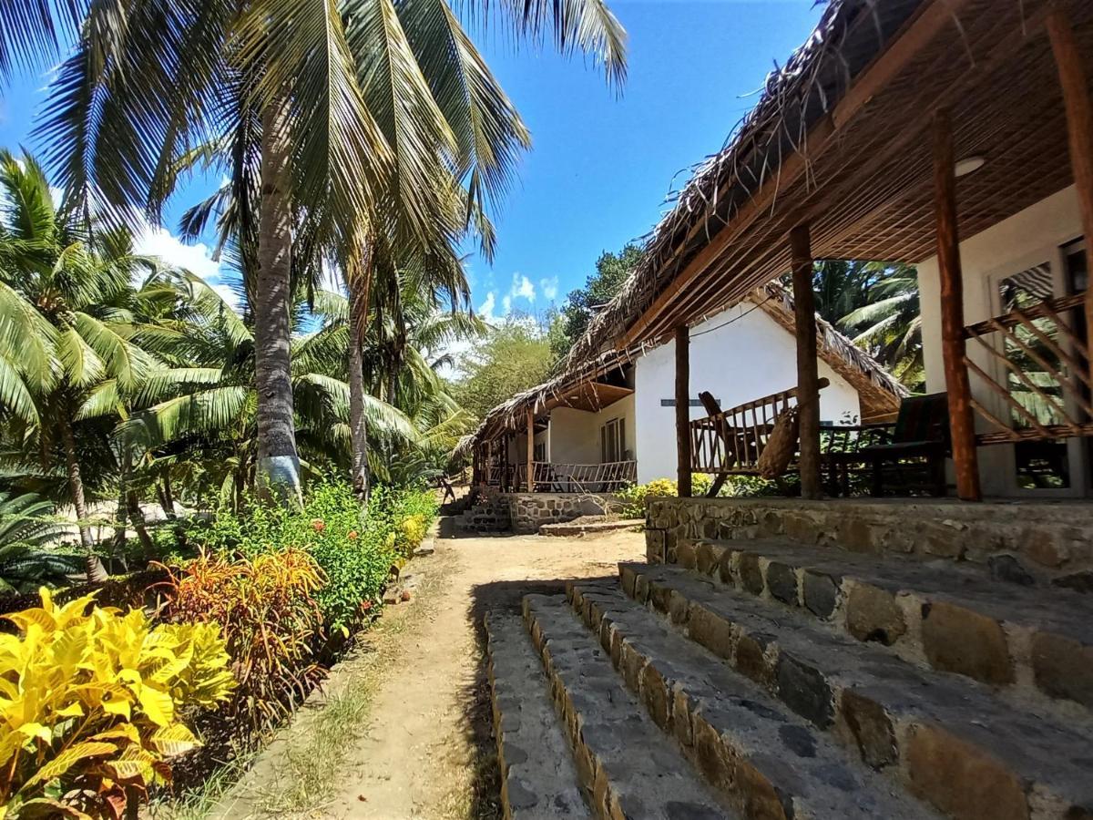 Moheli Laka Lodge Nioumachoua Ngoại thất bức ảnh